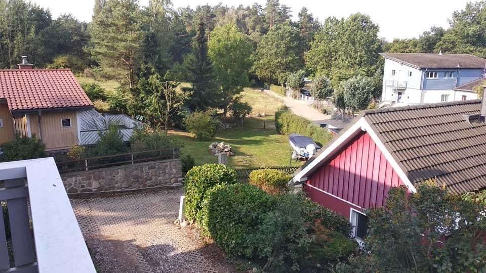 Garden view, Quiet street view