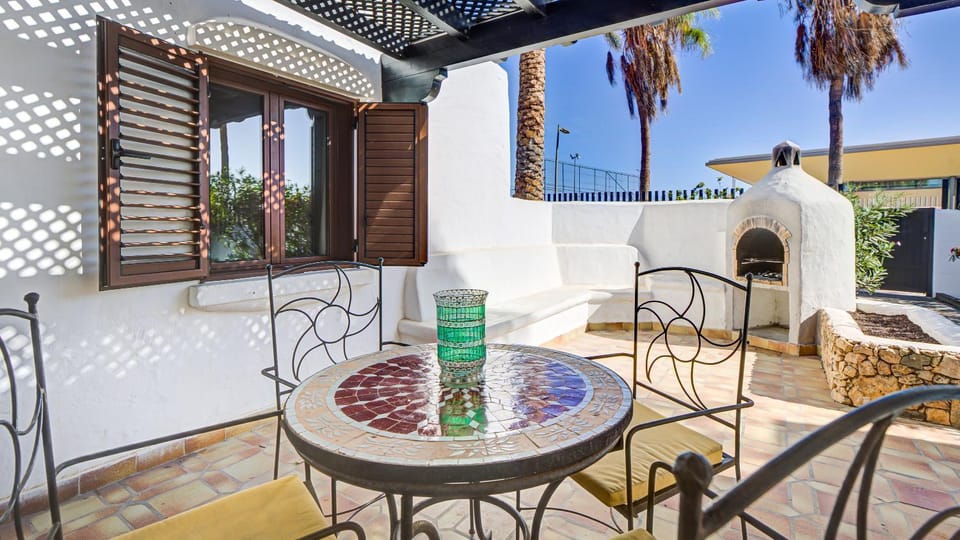 Patio, BBQ facilities, Balcony/Terrace