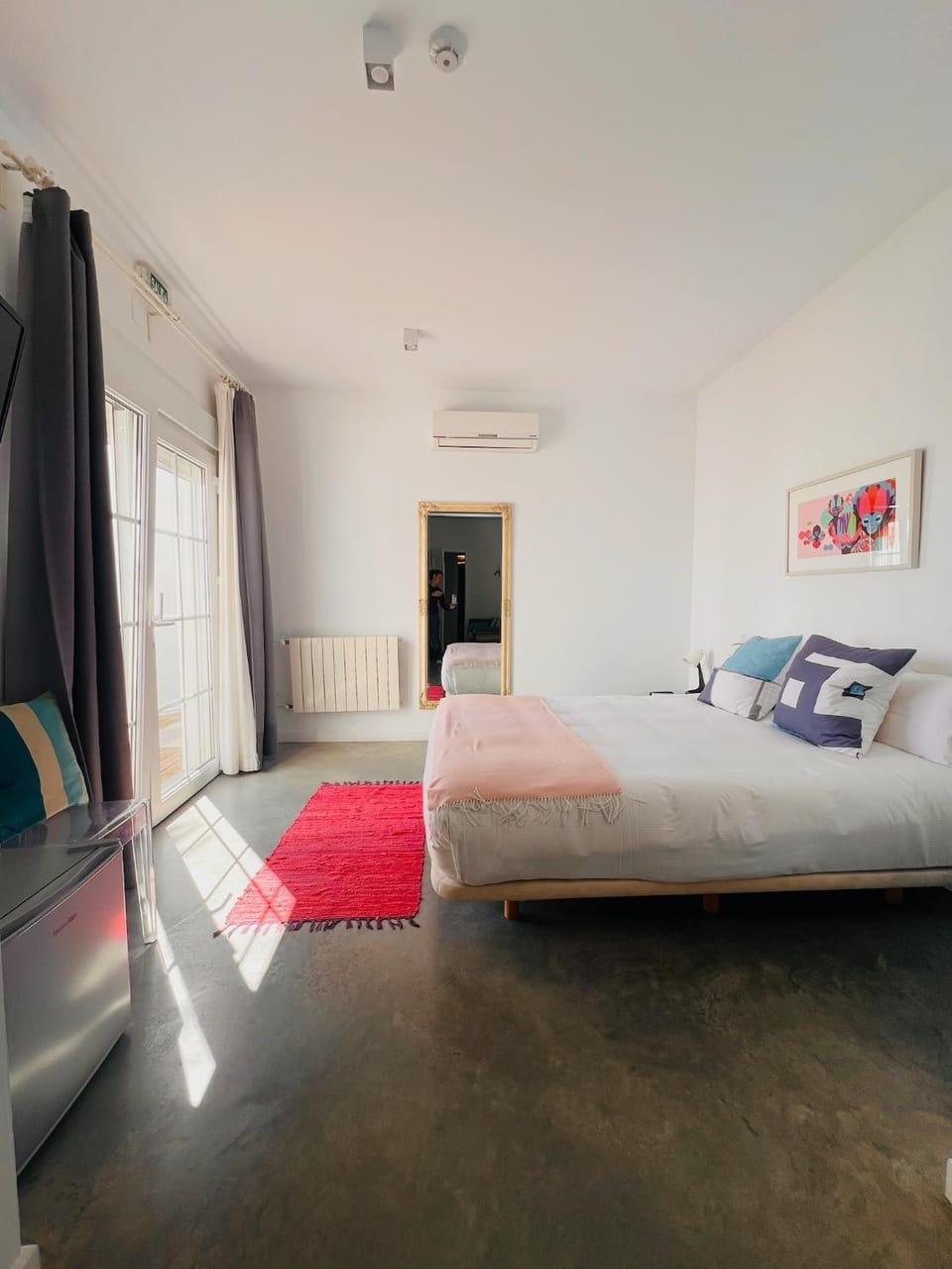 Photo of the whole room