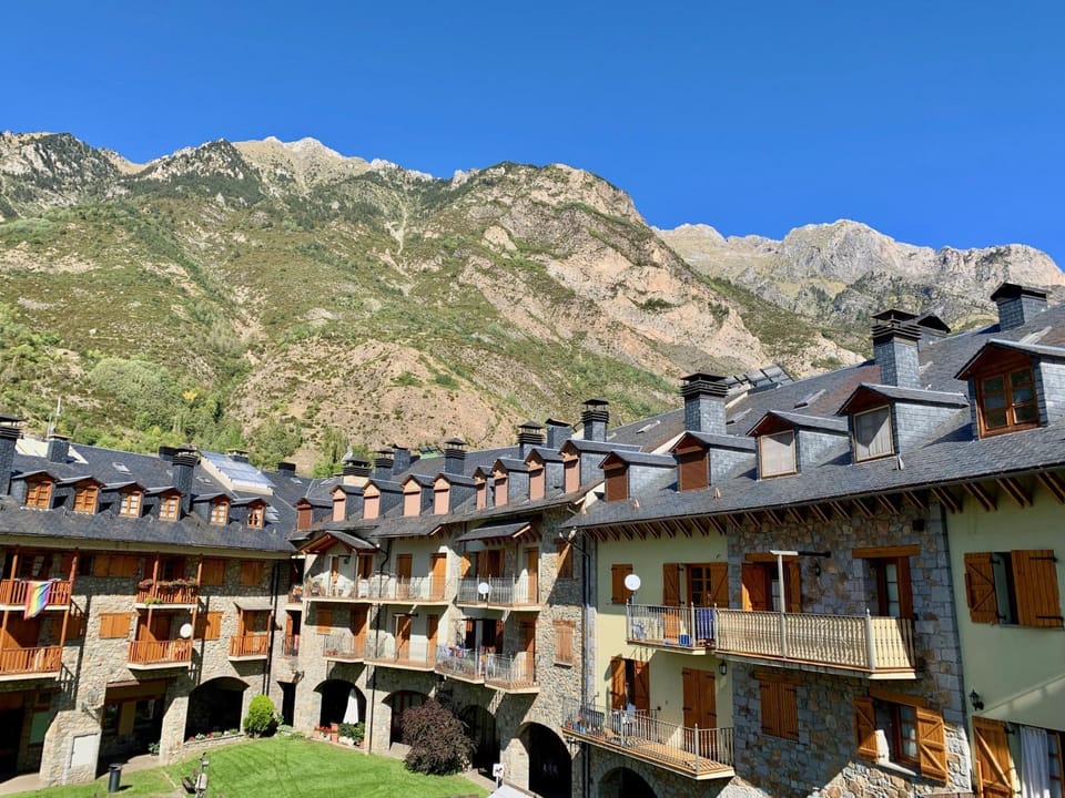 BPIRINEOS-La Borda Apartment in Benasque