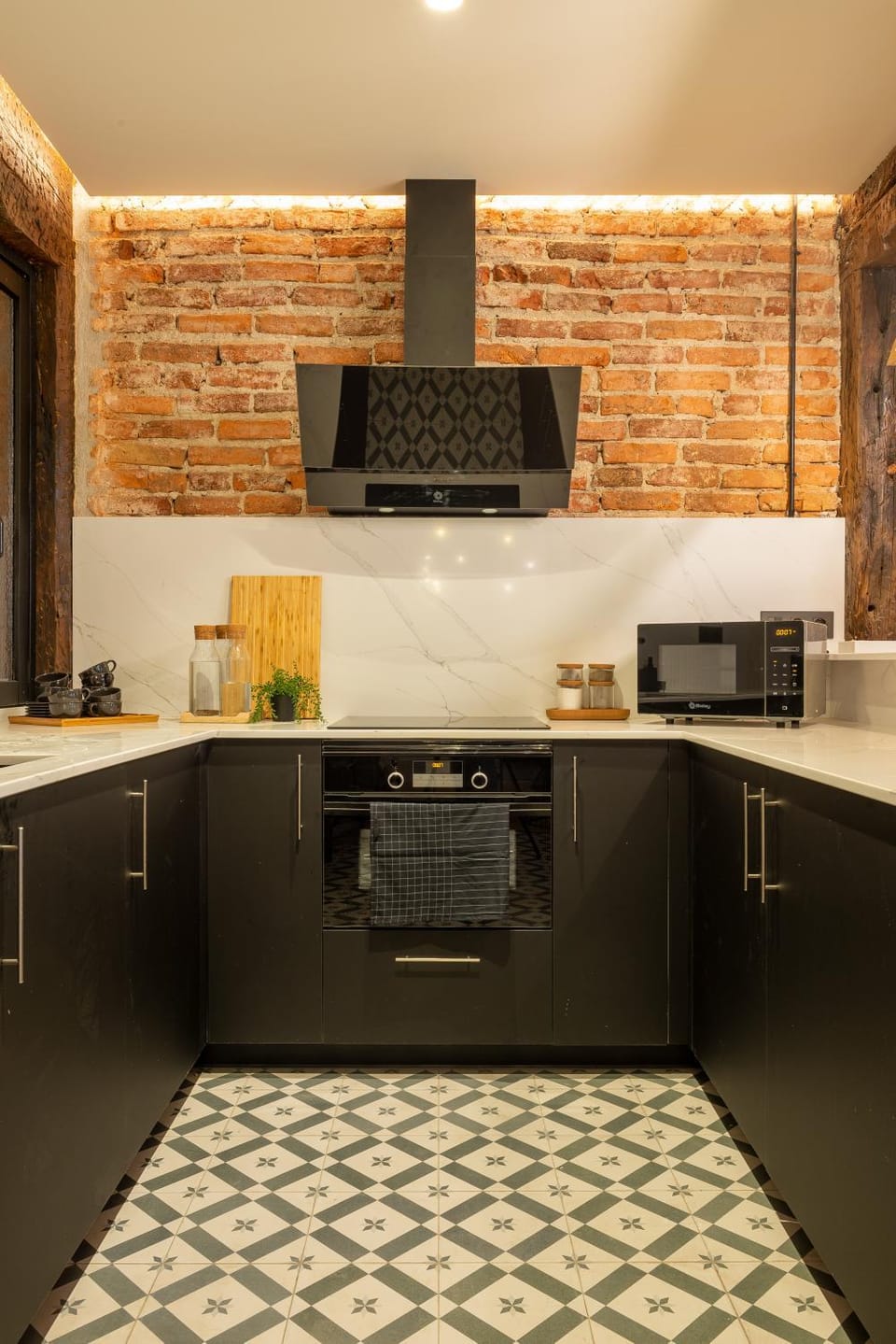 Kitchen or kitchenette, Communal kitchen