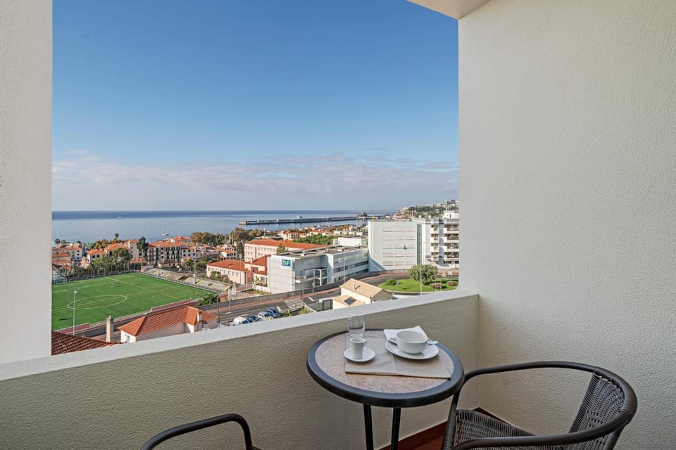 Balcony/Terrace, City view, Sea view