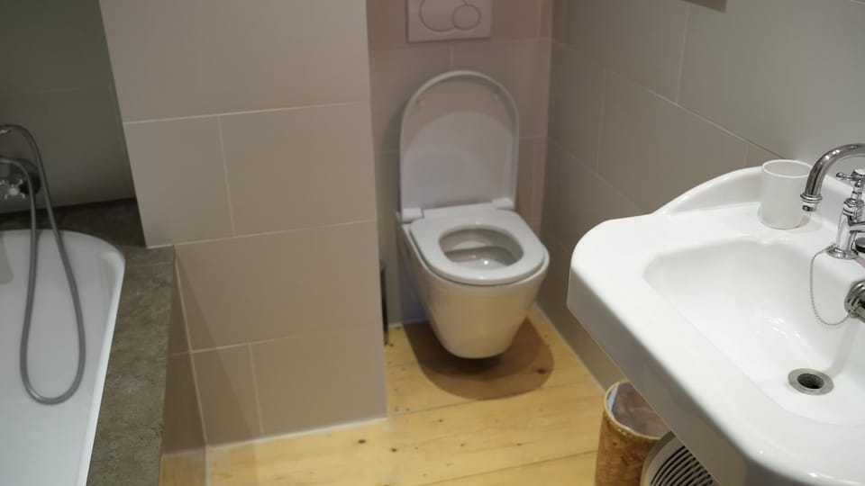 CHATEAU MONTALEMBERT Maîche Bed and Breakfast in Switzerland