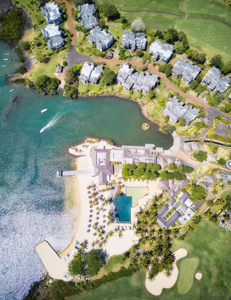 Property building, Bird's eye view, Pool view, Sea view, Swimming pool