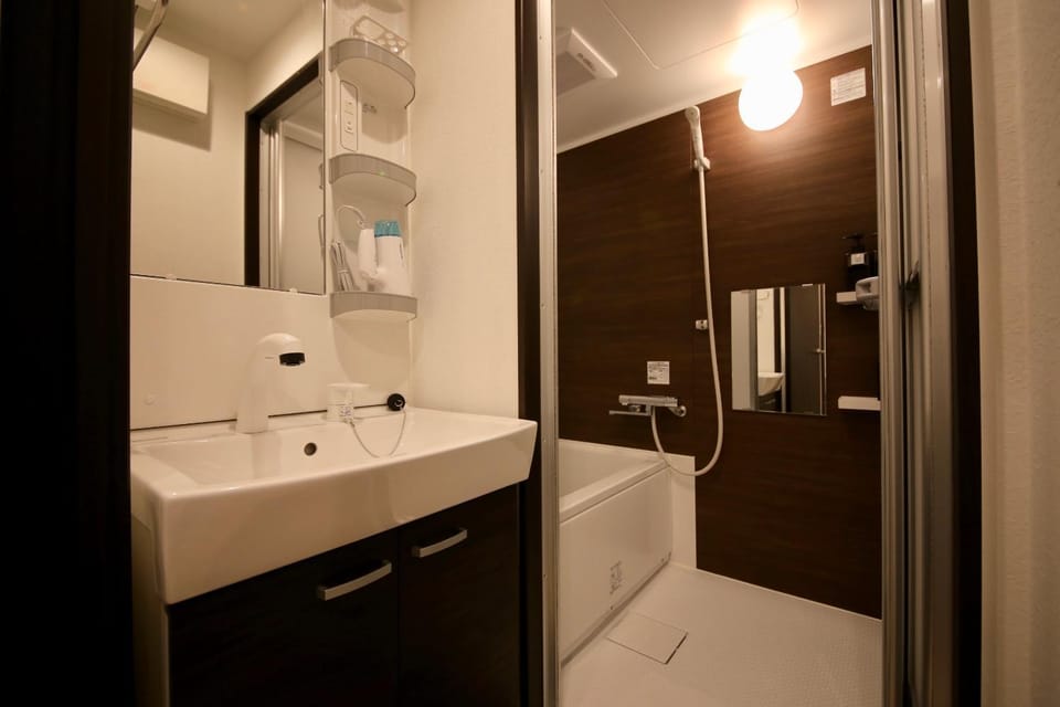 Shower, Bathroom