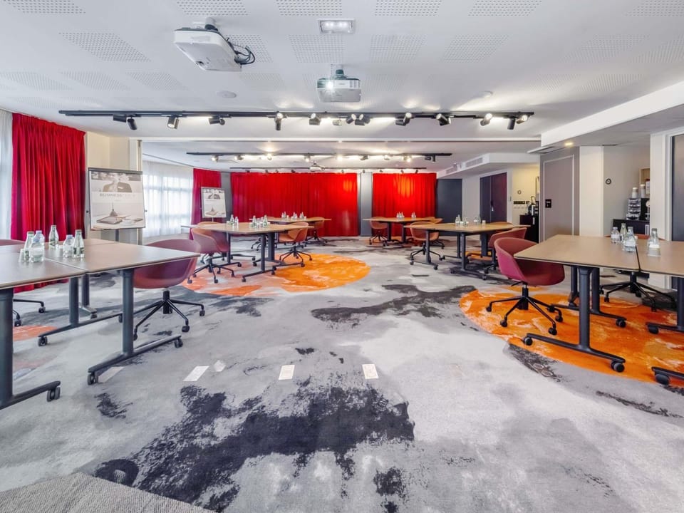 Meeting/conference room