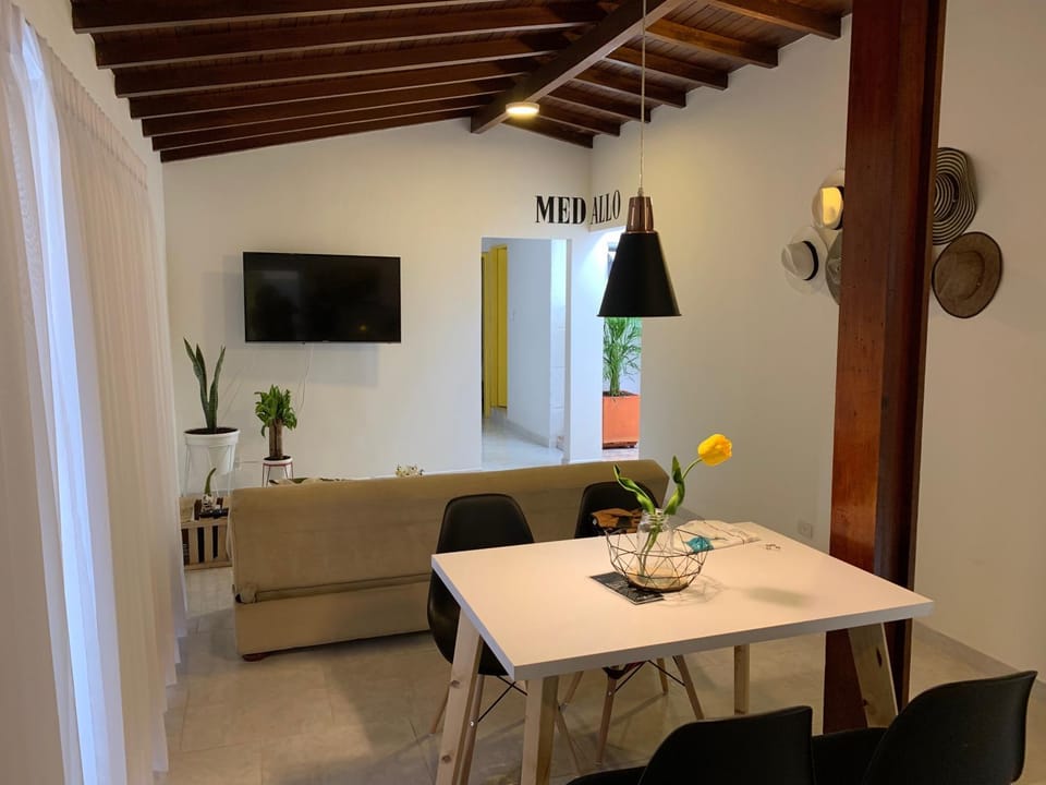 Communal lounge/ TV room, Dining area