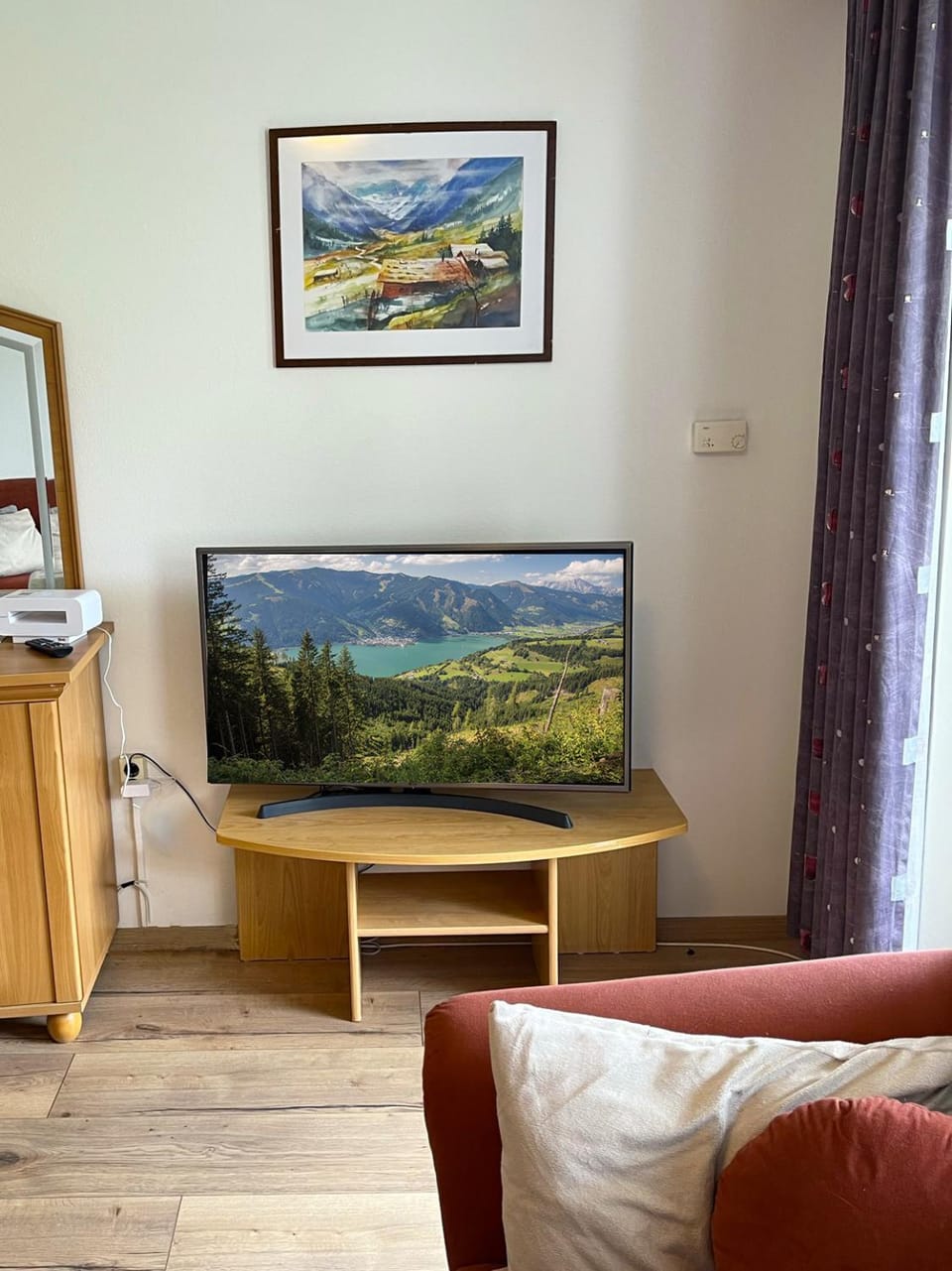 Communal lounge/ TV room, Living room