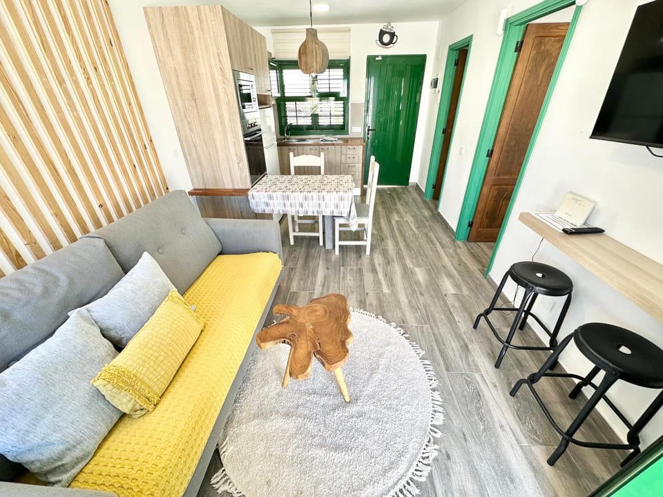 Kiwi Smoothie - En la playa, doble terraza, cocina completa, dos camas y Wifi Apartment in El Cotillo