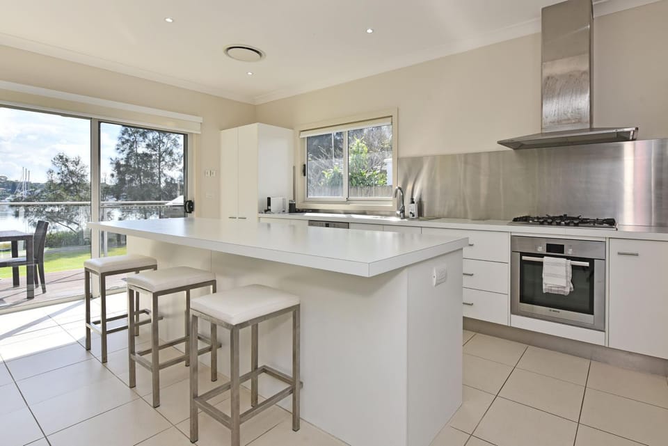 Wangi Lakehouse House in Lake Macquarie