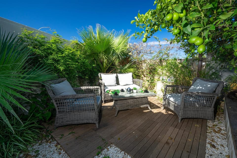Garden, Balcony/Terrace, Seating area