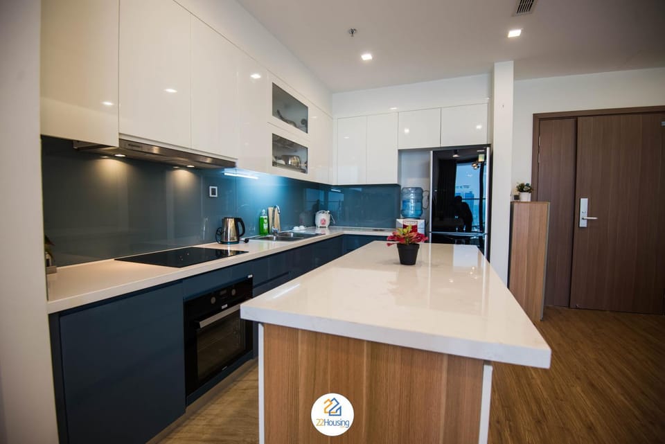 Kitchen or kitchenette, Communal kitchen