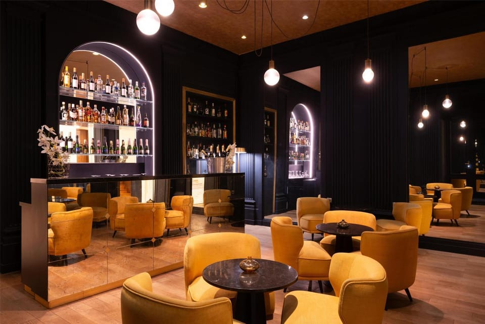Lounge or bar