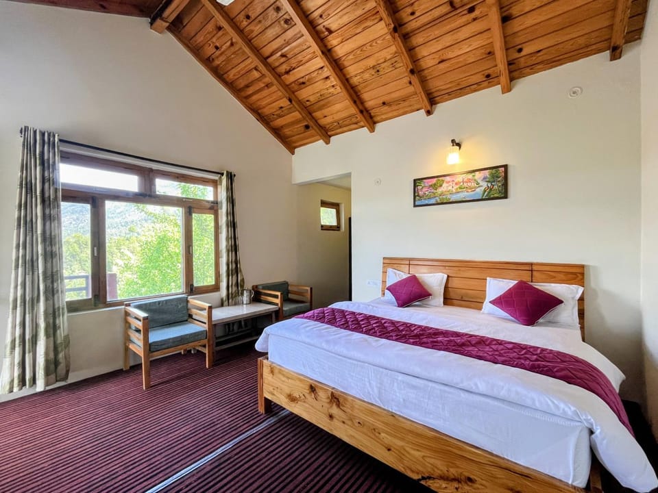 Oak Essence Hotel in Uttarakhand