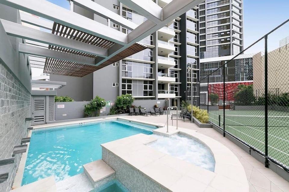 Property building, Swimming pool, Swimming pool
