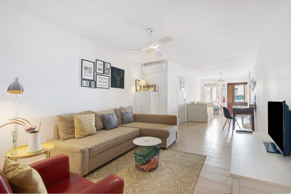 Property building, Living room