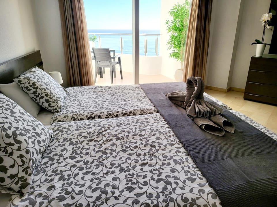 Bed, Sea view