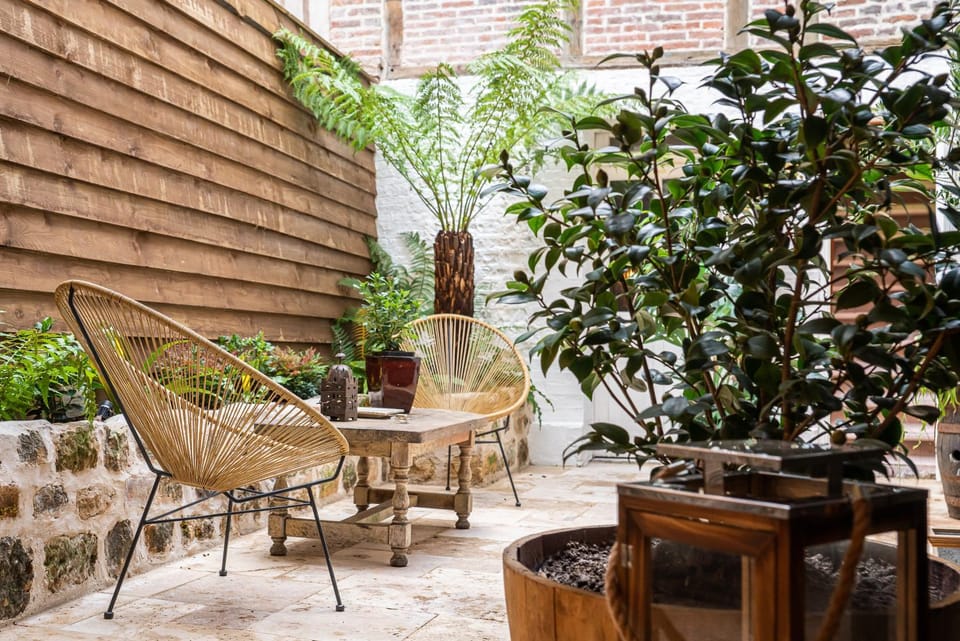 LE PATIO / les suites romantiques du grenier à sel Apartment in Honfleur