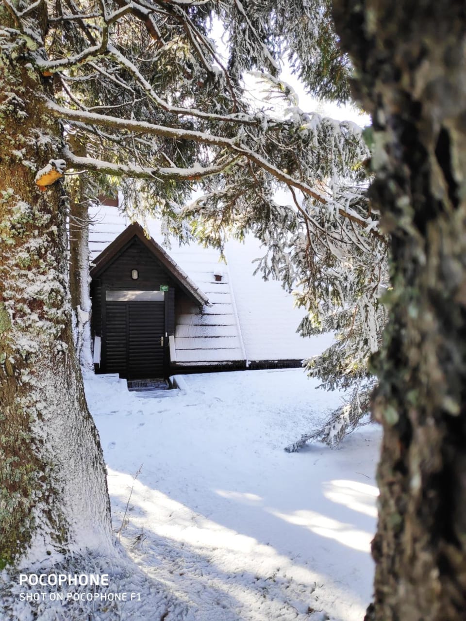 Property building, Facade/entrance, Winter
