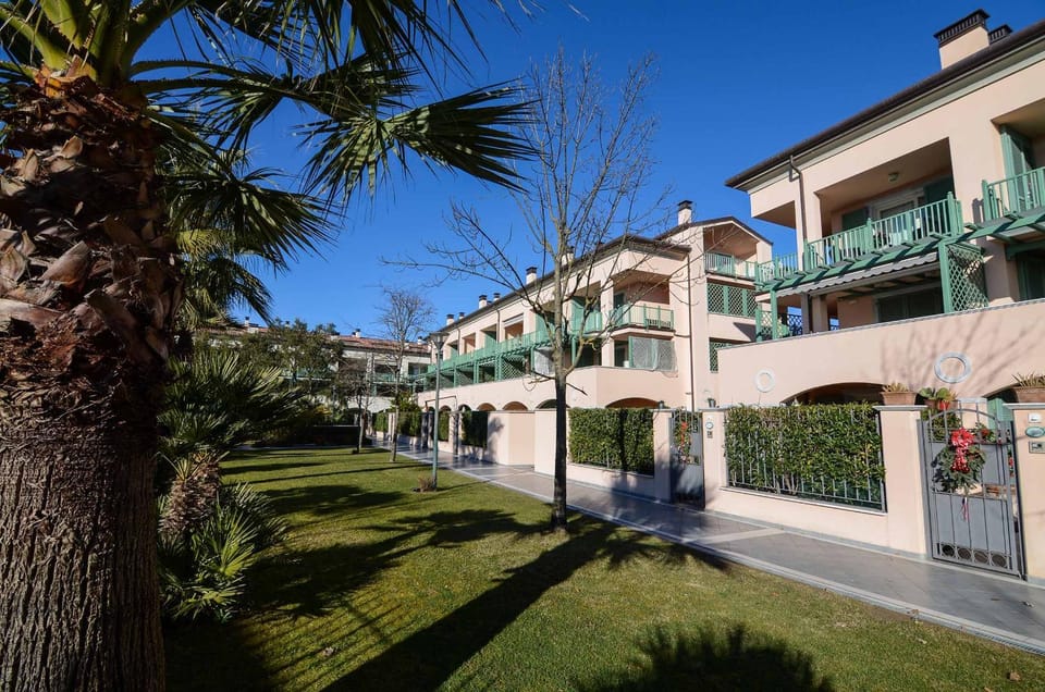 Property building, Garden