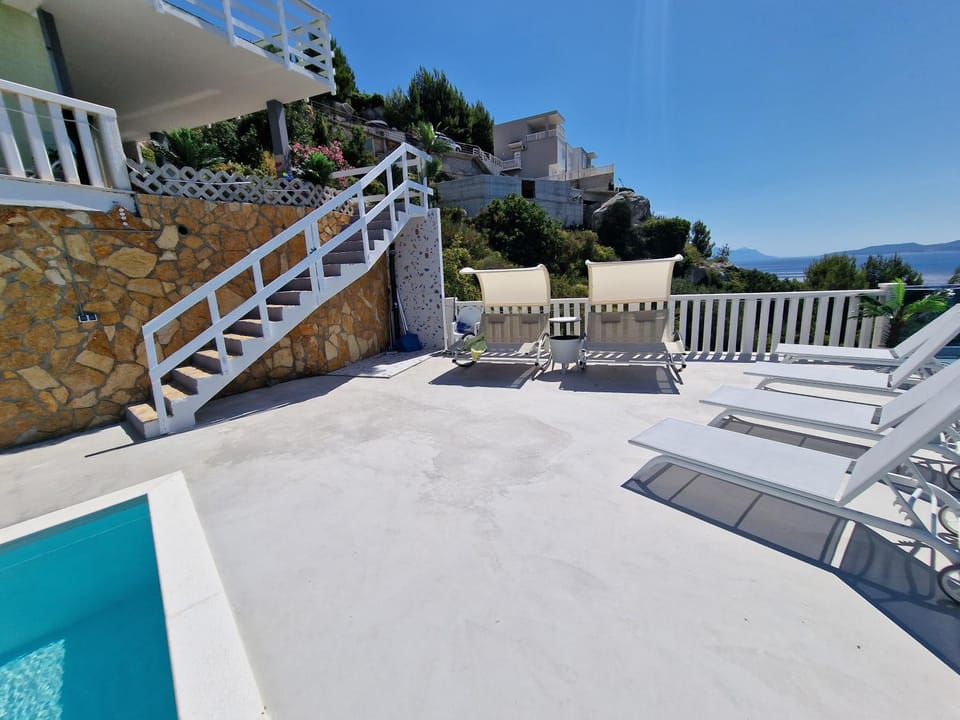 Emi Villa Newly renovated villa 20 people House in Split-Dalmatia County