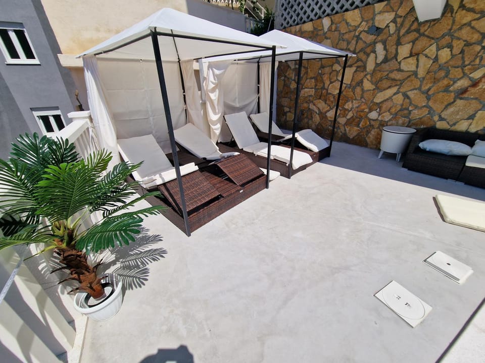 Emi Villa Newly renovated villa 20 people House in Split-Dalmatia County