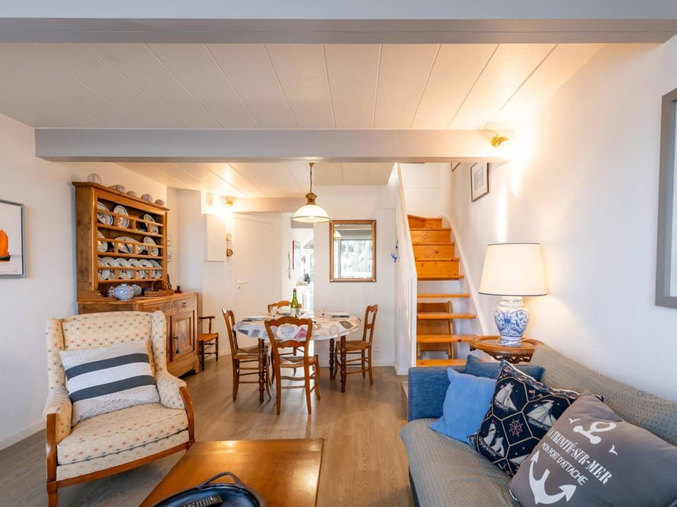 La Trinité-sur-Mer, 3 pièces duplex, 4 pers, balcon, parking, proche plages - FR-1-477-157 Apartment in Carnac