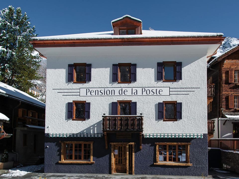 Property building, Facade/entrance