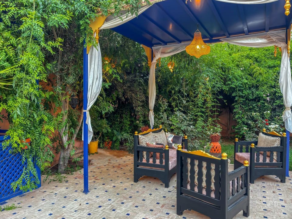 Patio, Seating area
