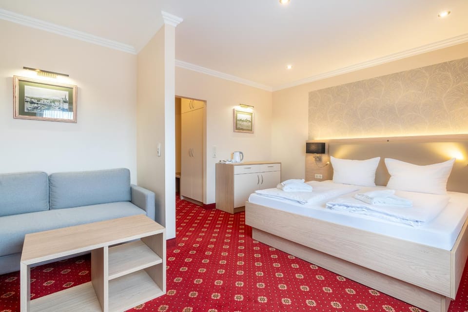 Living room, Photo of the whole room, Bedroom