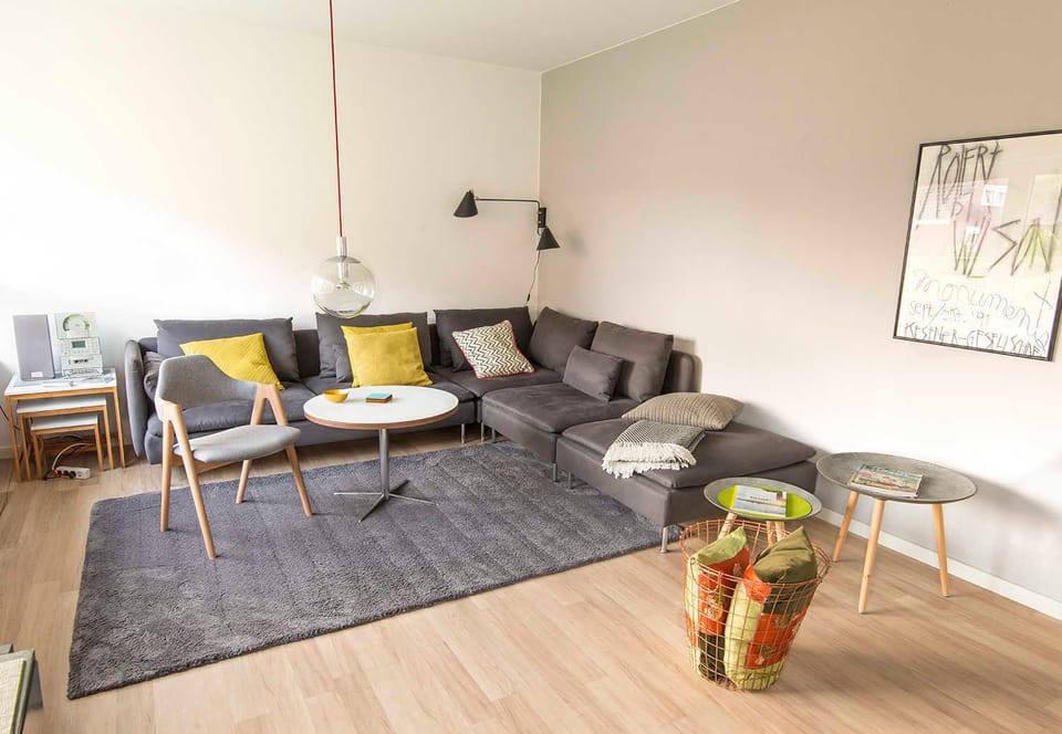 Living room, Seating area