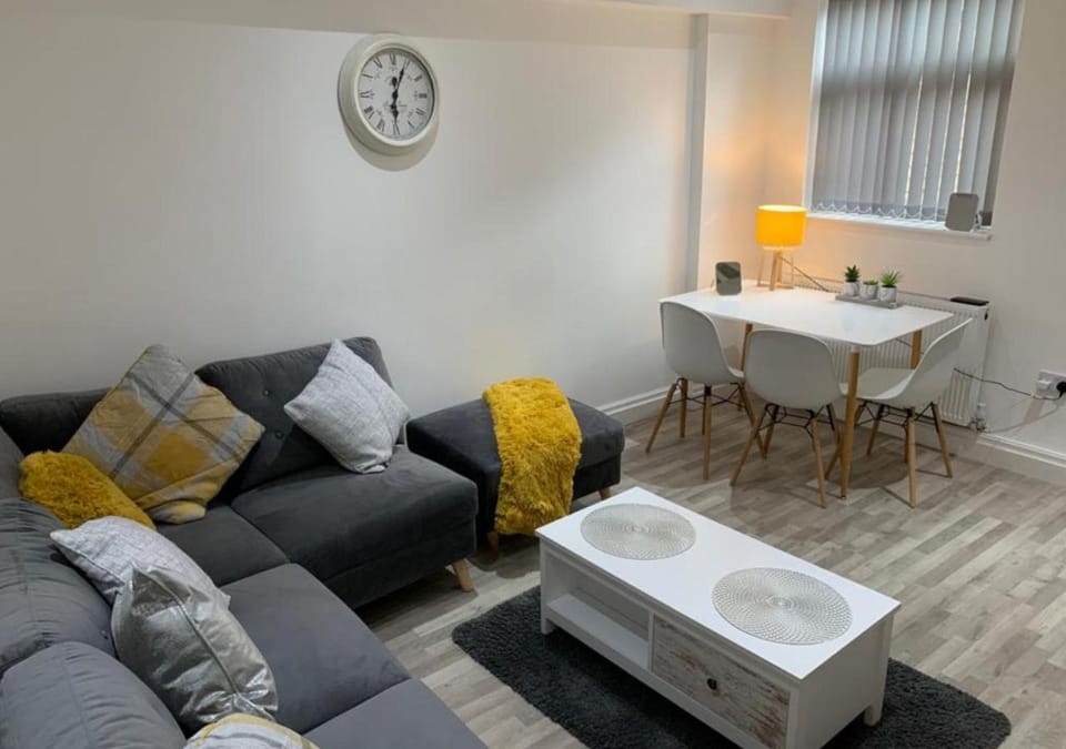 Lounge or bar, Dining area