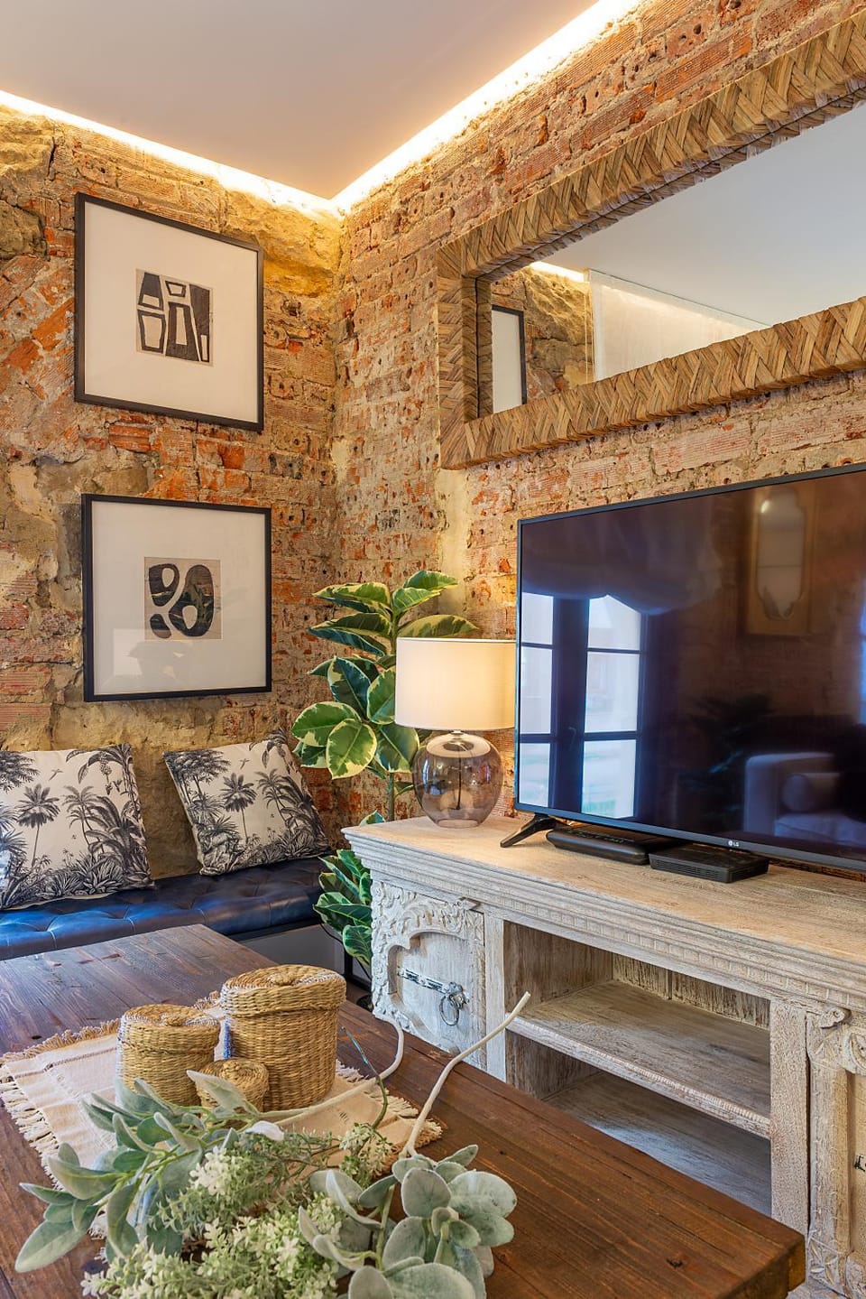 TV and multimedia, Living room