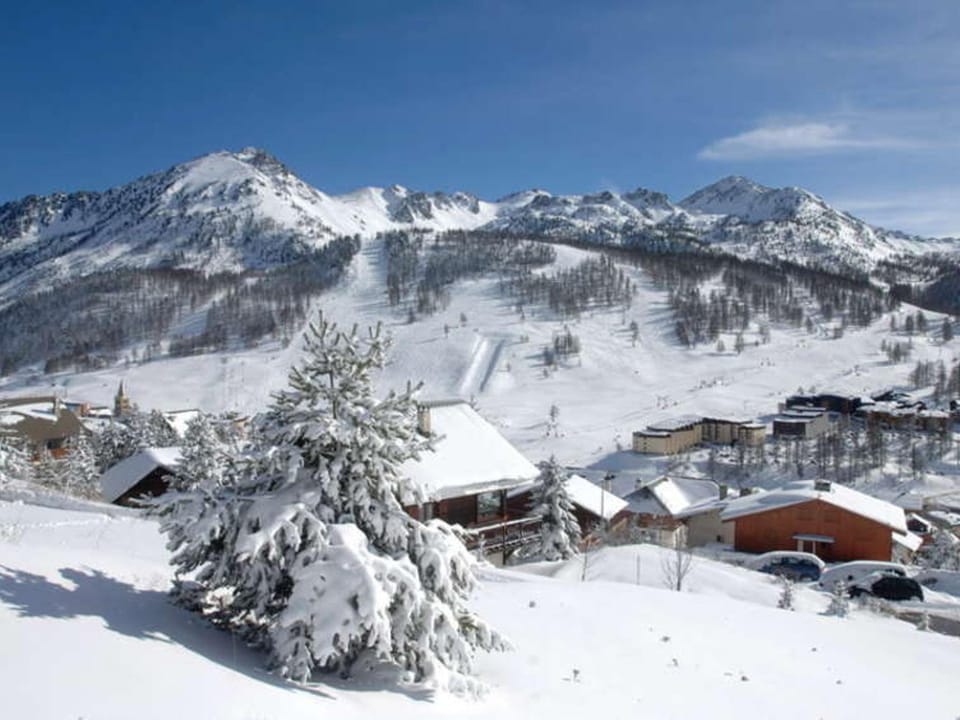 Studio cosy 3 pers, animaux admis, front de neige - FR-1-445-137 Apartment in Montgenèvre