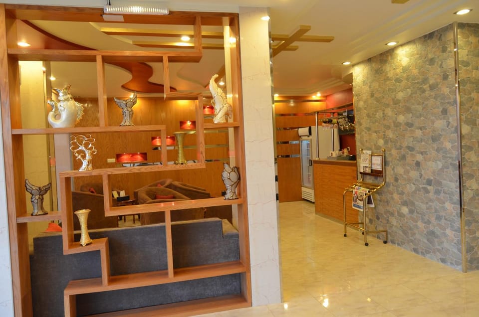 Lobby or reception, Internal: Not applicable to any particular room