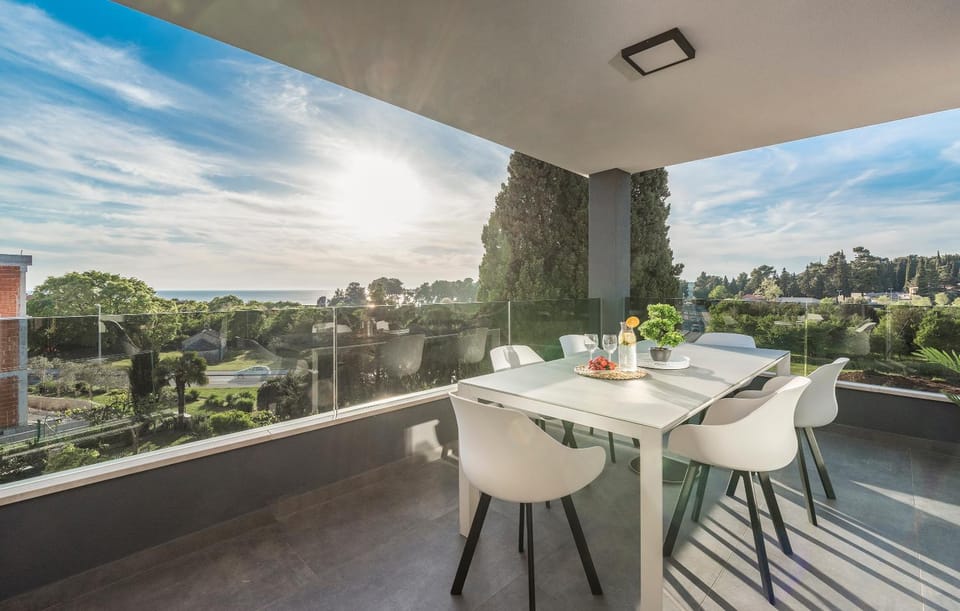 Day, Natural landscape, View (from property/room), Balcony/Terrace