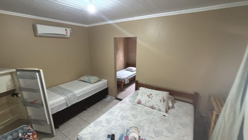 Recanto Pousada JU&JU com piscina COMPARTILHADA Inn in Pontal do Paraná