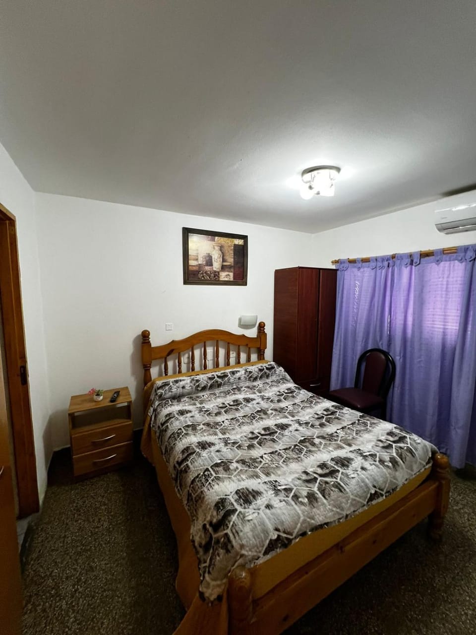 Bed, Photo of the whole room, Bedroom, air conditioner