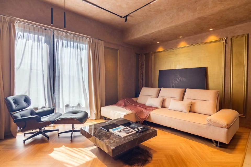 Living room, Seating area