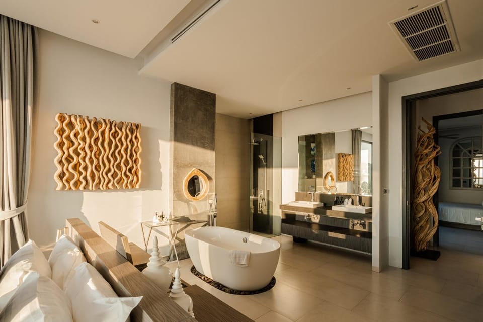Bathroom, Bath
