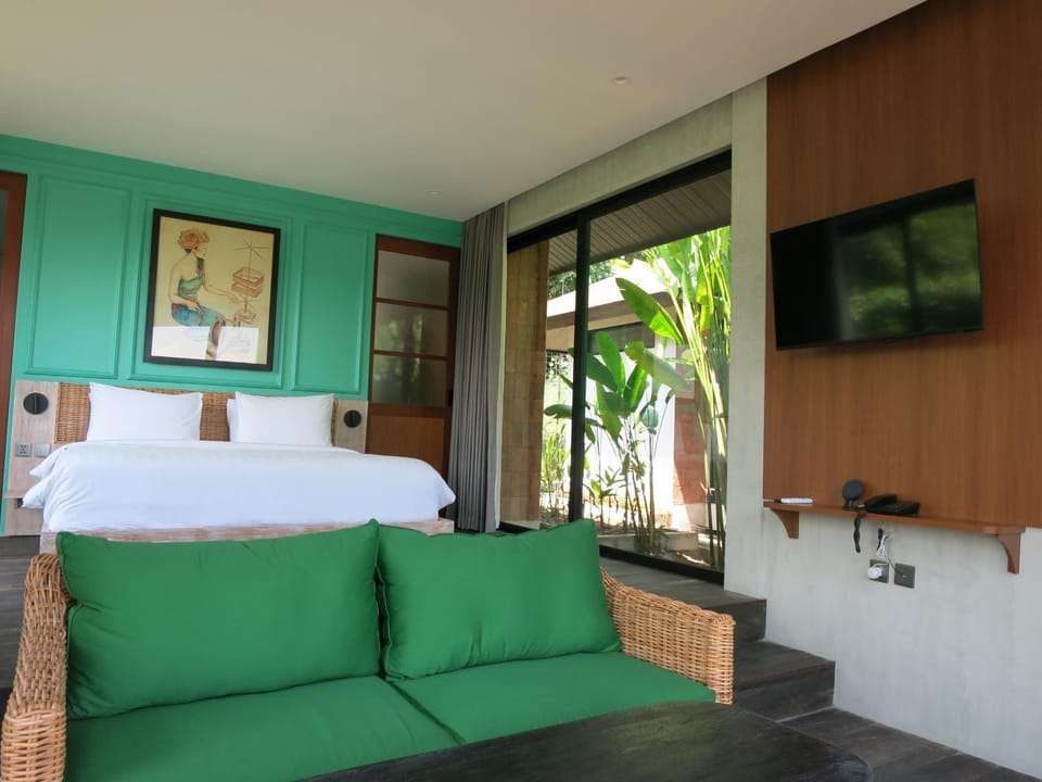 TV and multimedia, Photo of the whole room, Bedroom