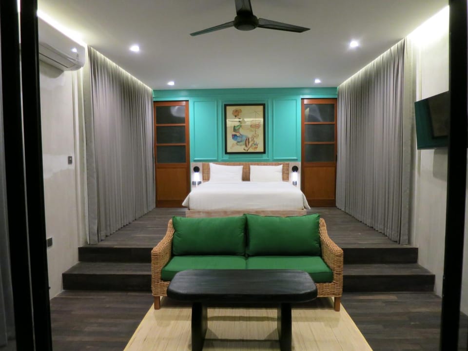 Bed, Living room, Bedroom