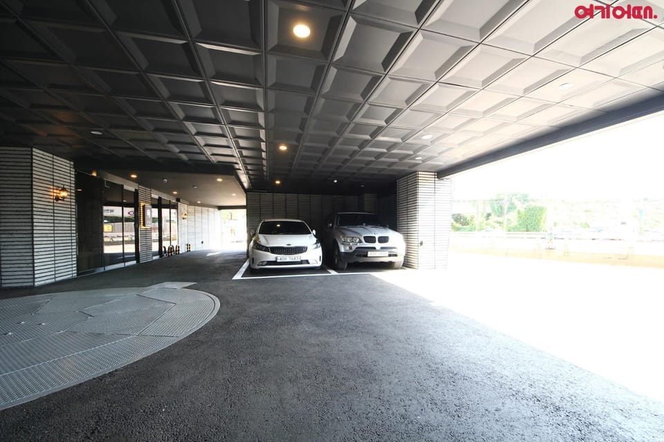 Property building, Parking