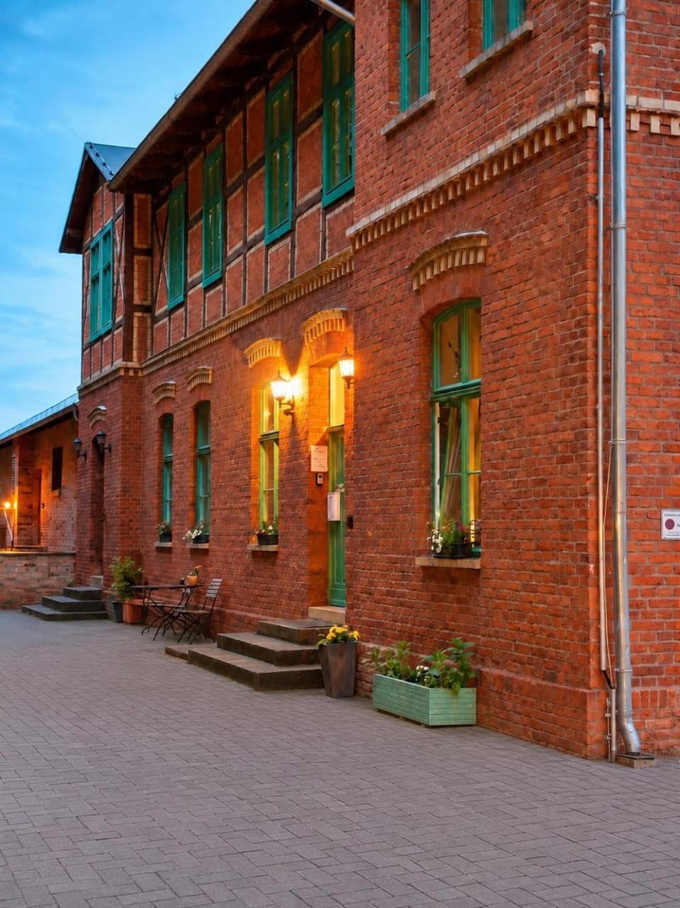 Pension im historischem Bahnhof in Fehrbellin kein Frühstück Bed and Breakfast in Neuruppin