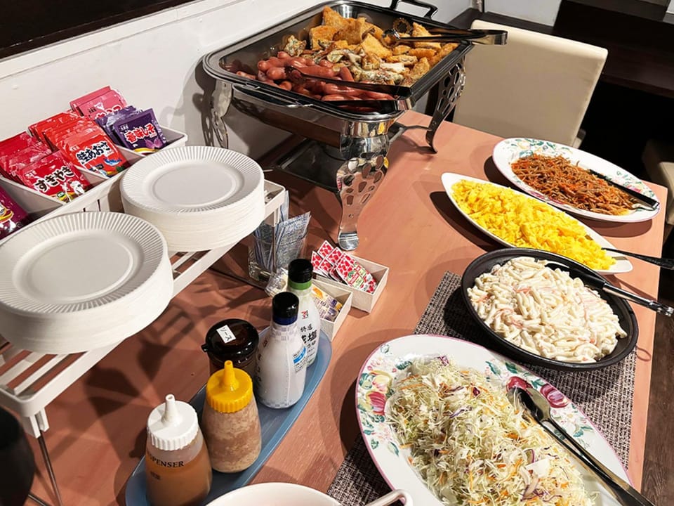 Restaurant/places to eat, Breakfast, Buffet breakfast
