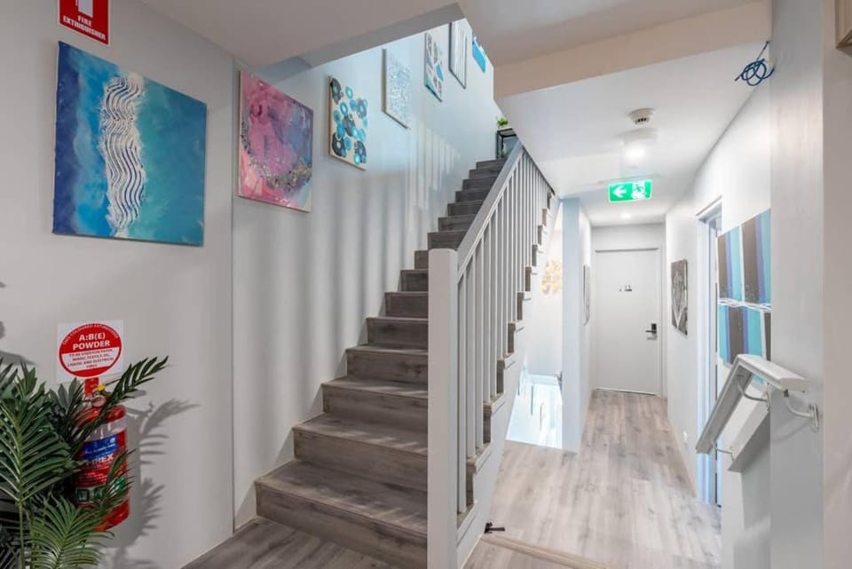 Elegant Double Ensuite Room - AC - 1Min to Central - Closely Located to Almost Sydney Must Seen Spots Bed and Breakfast in Surry Hills
