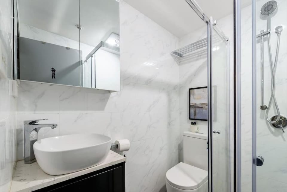 2 Private Double Bed In Sydney CBD Near Train UTS DarlingHar&ICC&C hinatown - ROOM ONLY Bed and Breakfast in Surry Hills