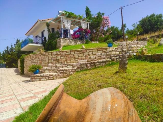 Lontos Village Apartment in Messenia