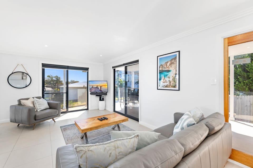 The Tomaree Downstairs Apartment in Shoal Bay