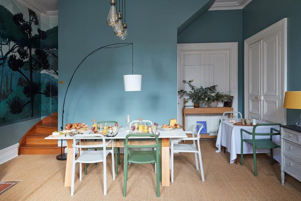 Breakfast, Internal: Not applicable to any particular room